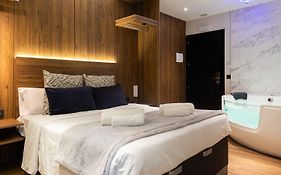 Hotel DAOS